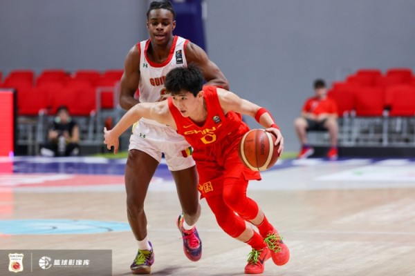 直播吧：国青希望之星李悦洲新赛季将出战CBA 此前因伤缺席世青赛
