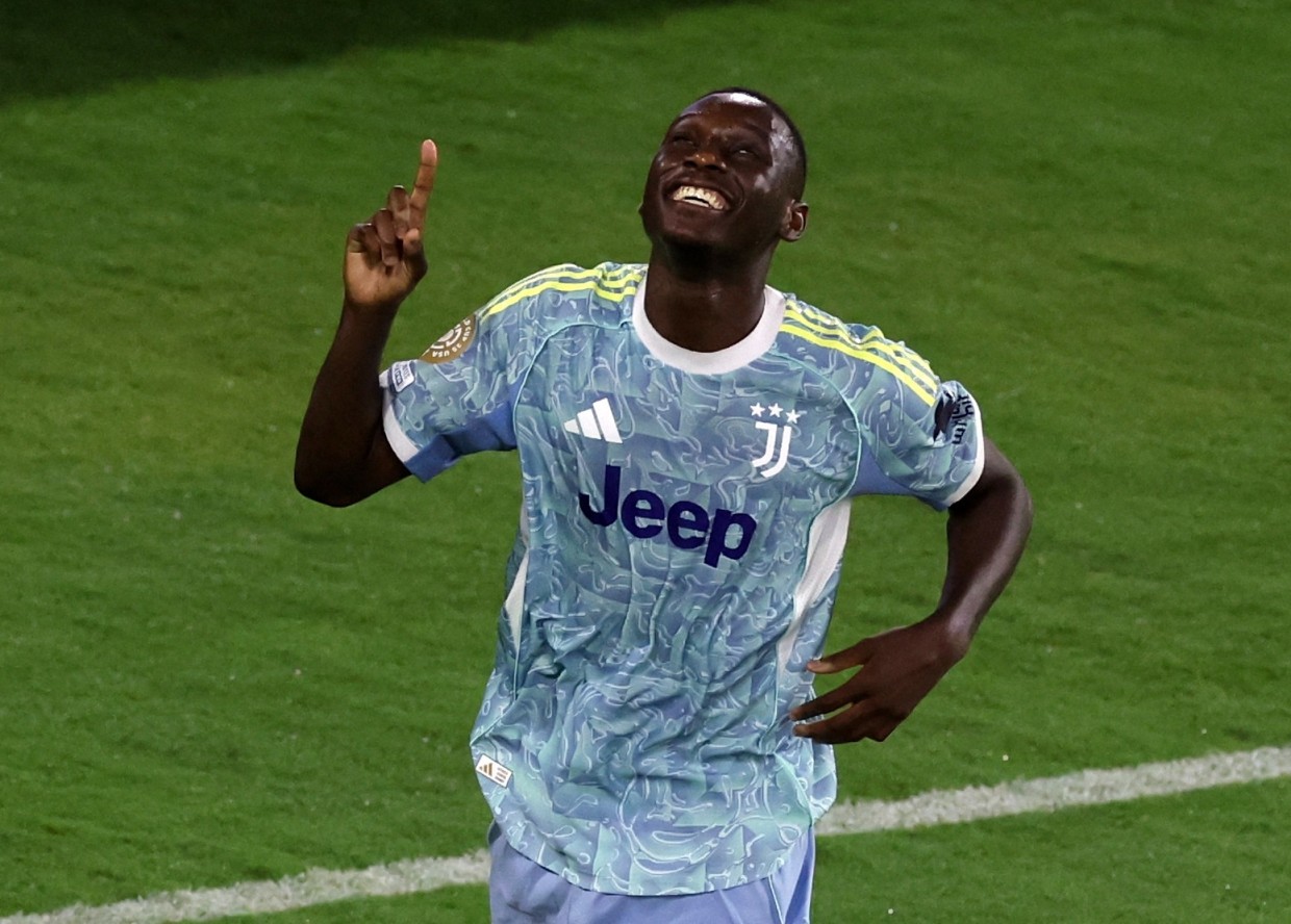 记者：纽卡有意穆阿尼的传闻没得到确认，尤文必须先卖人才能签他